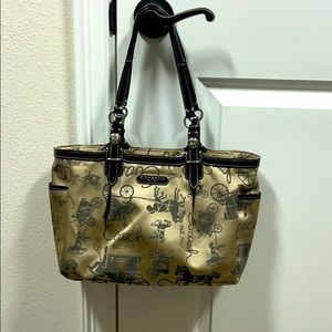 COACH Horse and Carriage Tote Bag with black strap